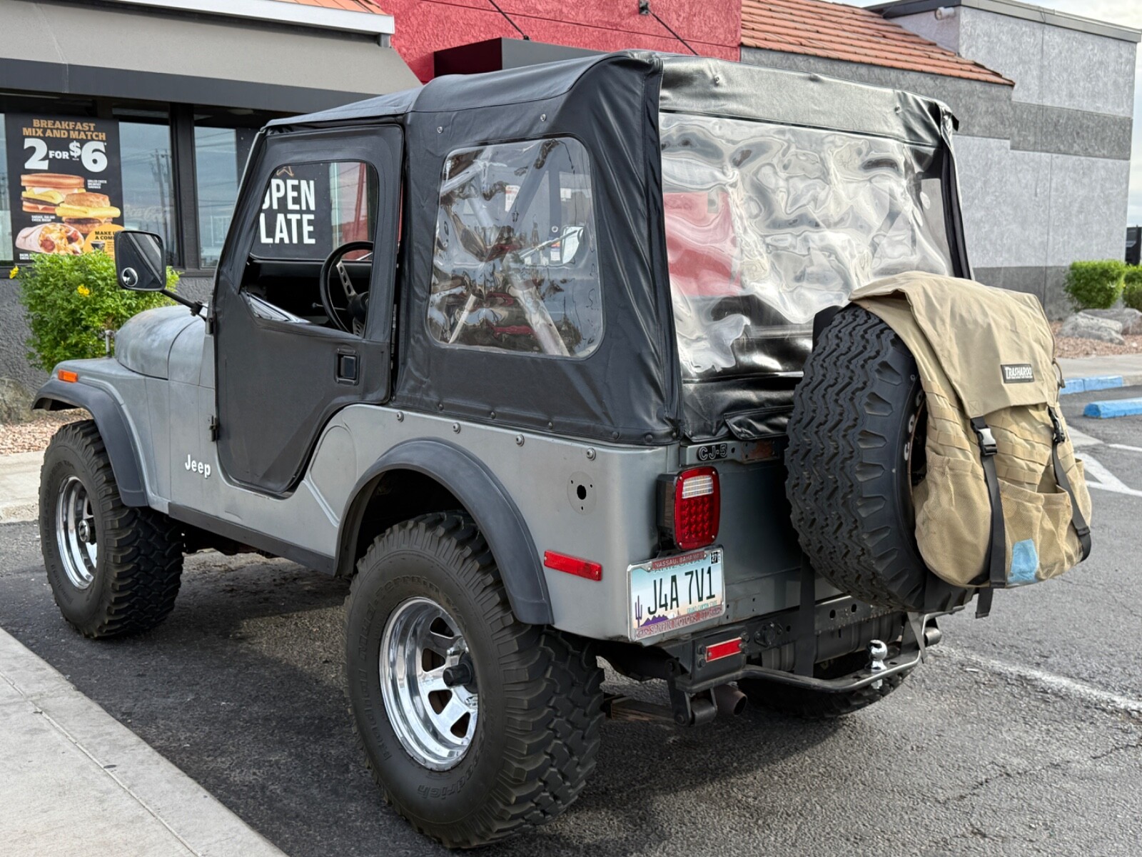 Jeep-cj5-soft-top-1977-1