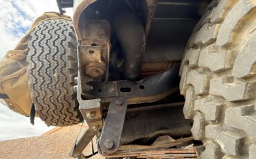 Jeep-cj5-soft-top-1977-23
