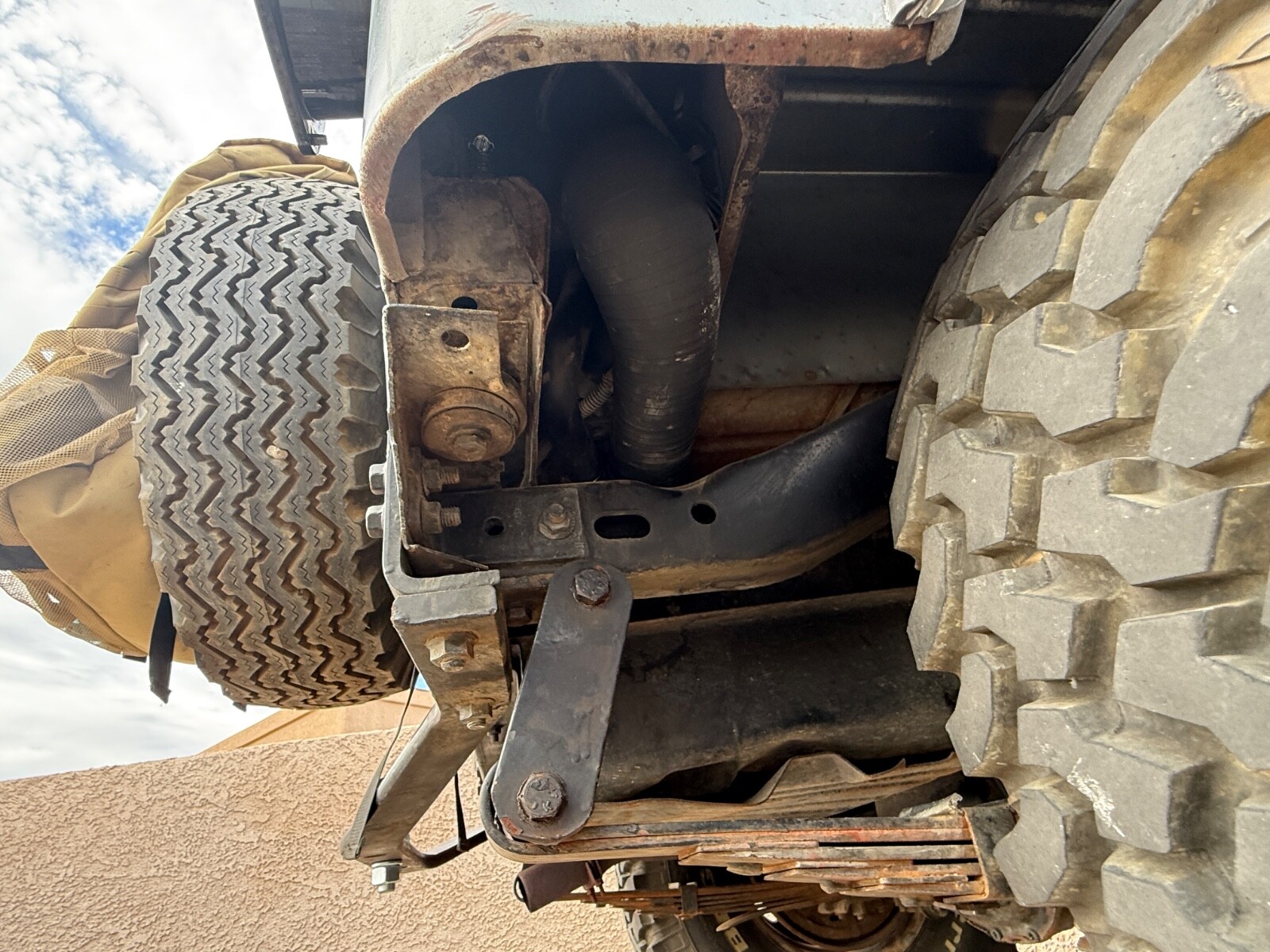 Jeep-cj5-soft-top-1977-23