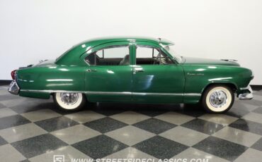 Kaiser-Deluxe-1953-Sedan-12