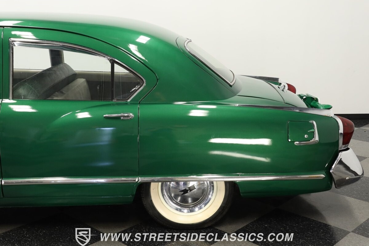Kaiser-Deluxe-1953-Sedan-23