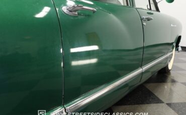 Kaiser-Deluxe-1953-Sedan-25