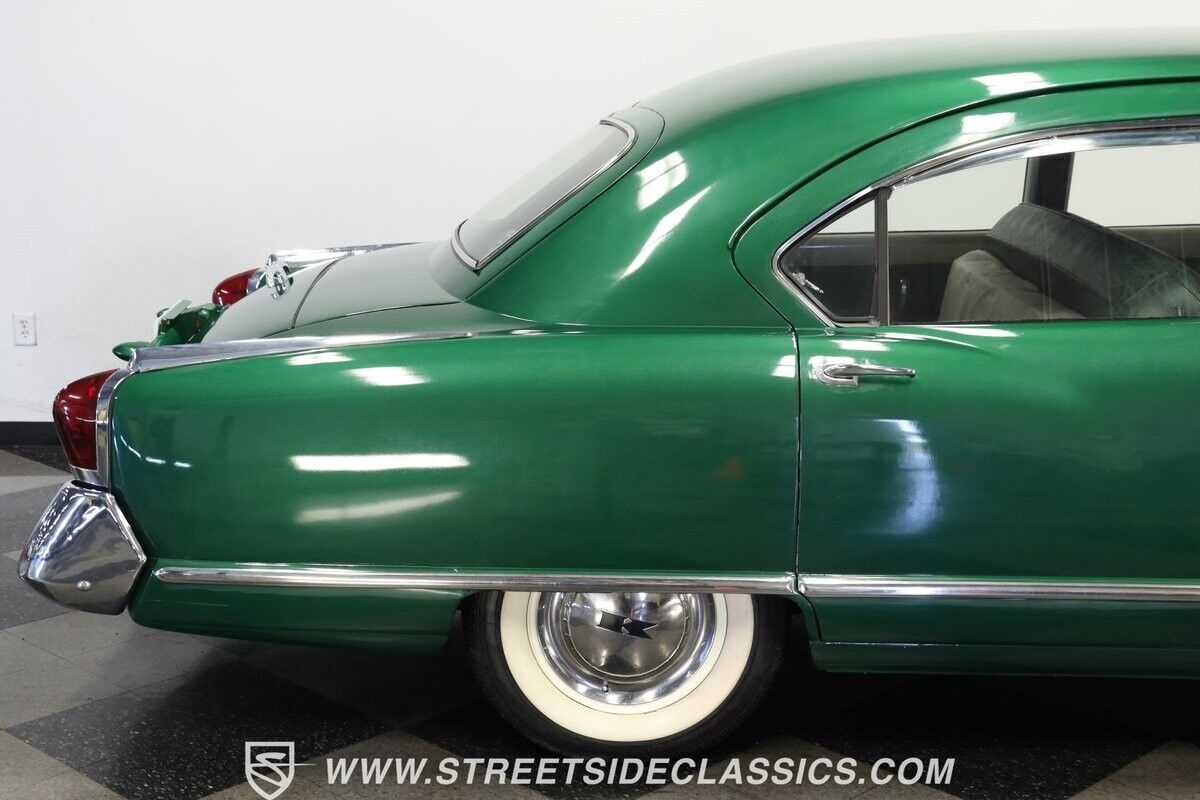 Kaiser-Deluxe-1953-Sedan-27