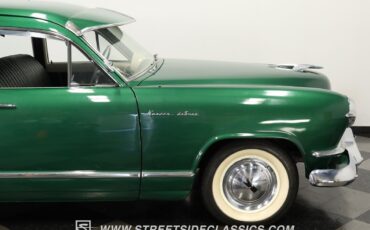 Kaiser-Deluxe-1953-Sedan-28