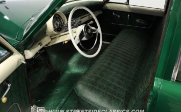 Kaiser-Deluxe-1953-Sedan-4