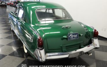 Kaiser-Deluxe-1953-Sedan-7