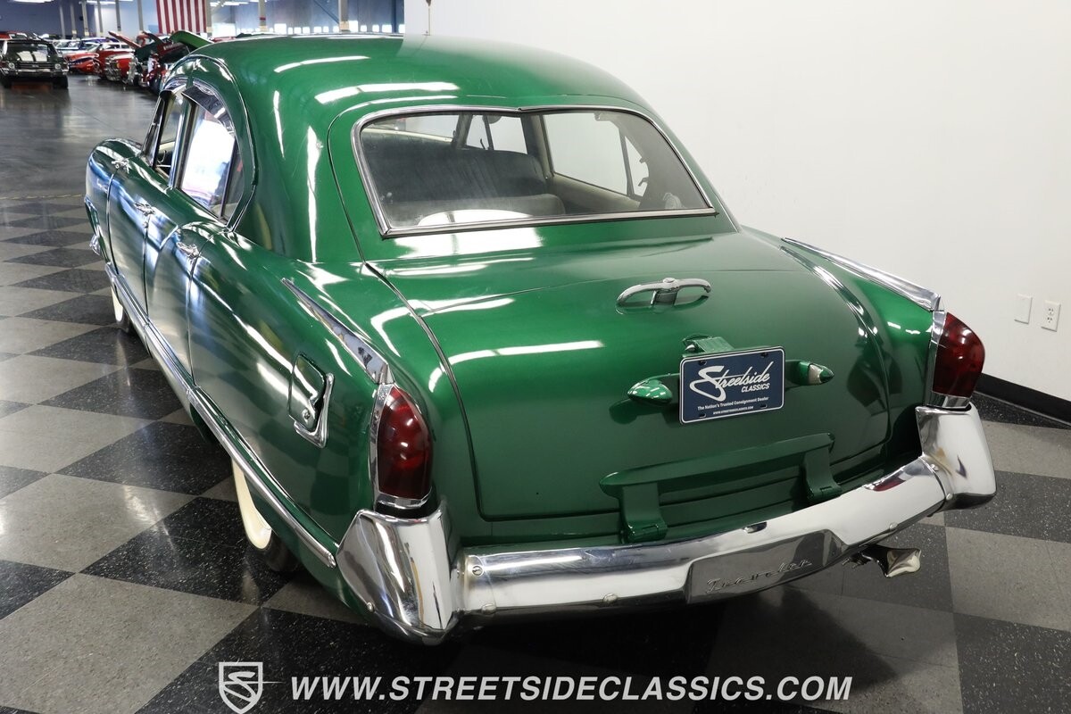 Kaiser-Deluxe-1953-Sedan-7