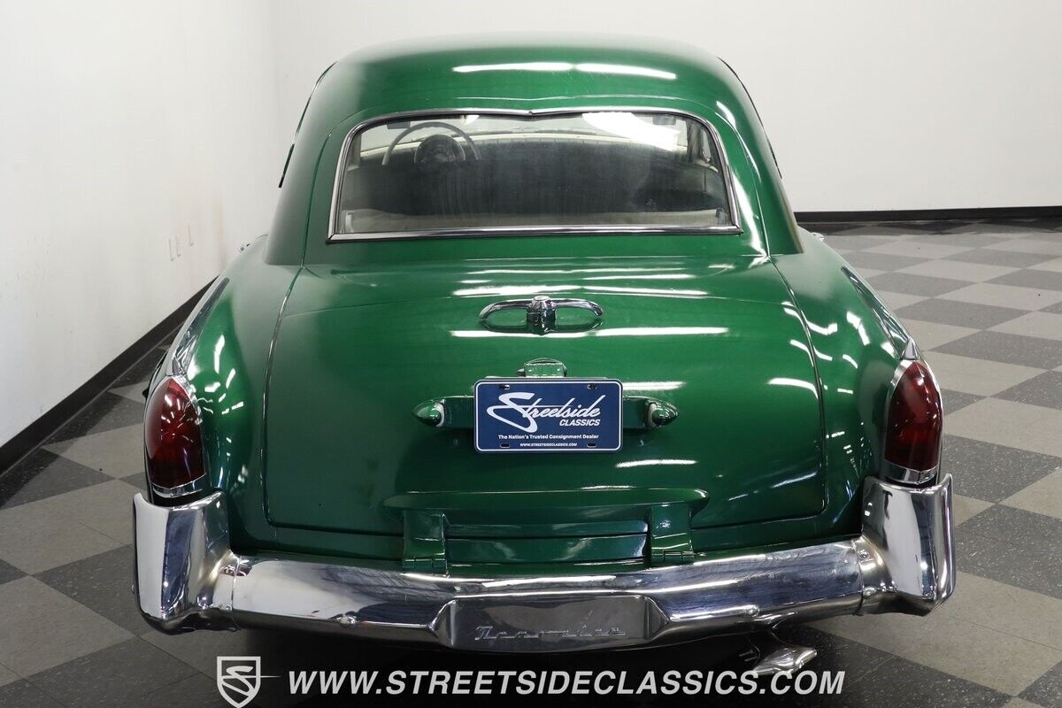 Kaiser-Deluxe-1953-Sedan-8