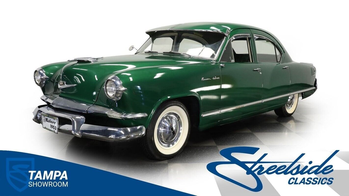 Kaiser-Deluxe-1953-Sedan