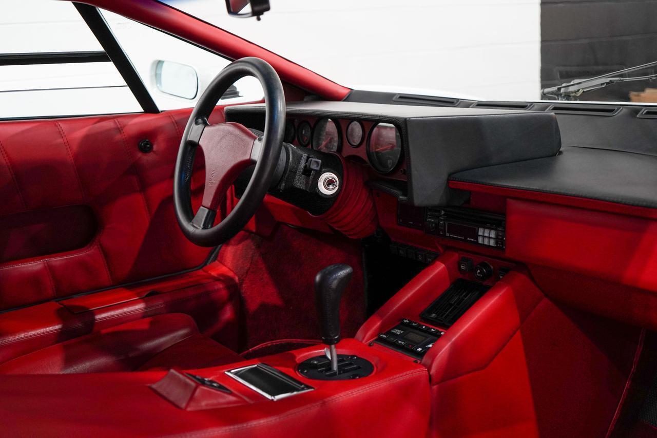 Lamborghini-Countach-1989-16