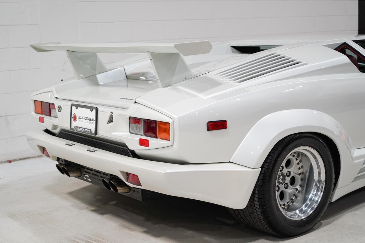Lamborghini-Countach-1989-30