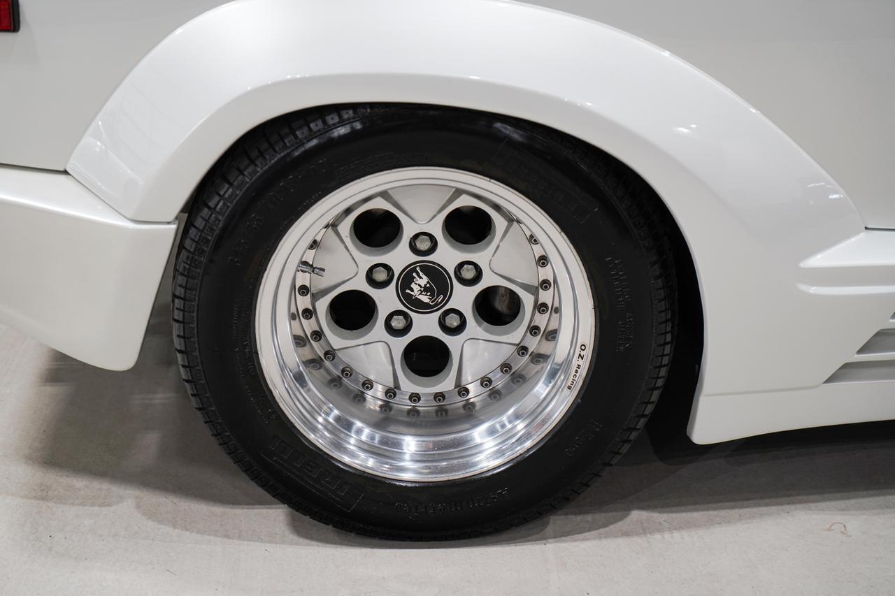 Lamborghini-Countach-1989-31