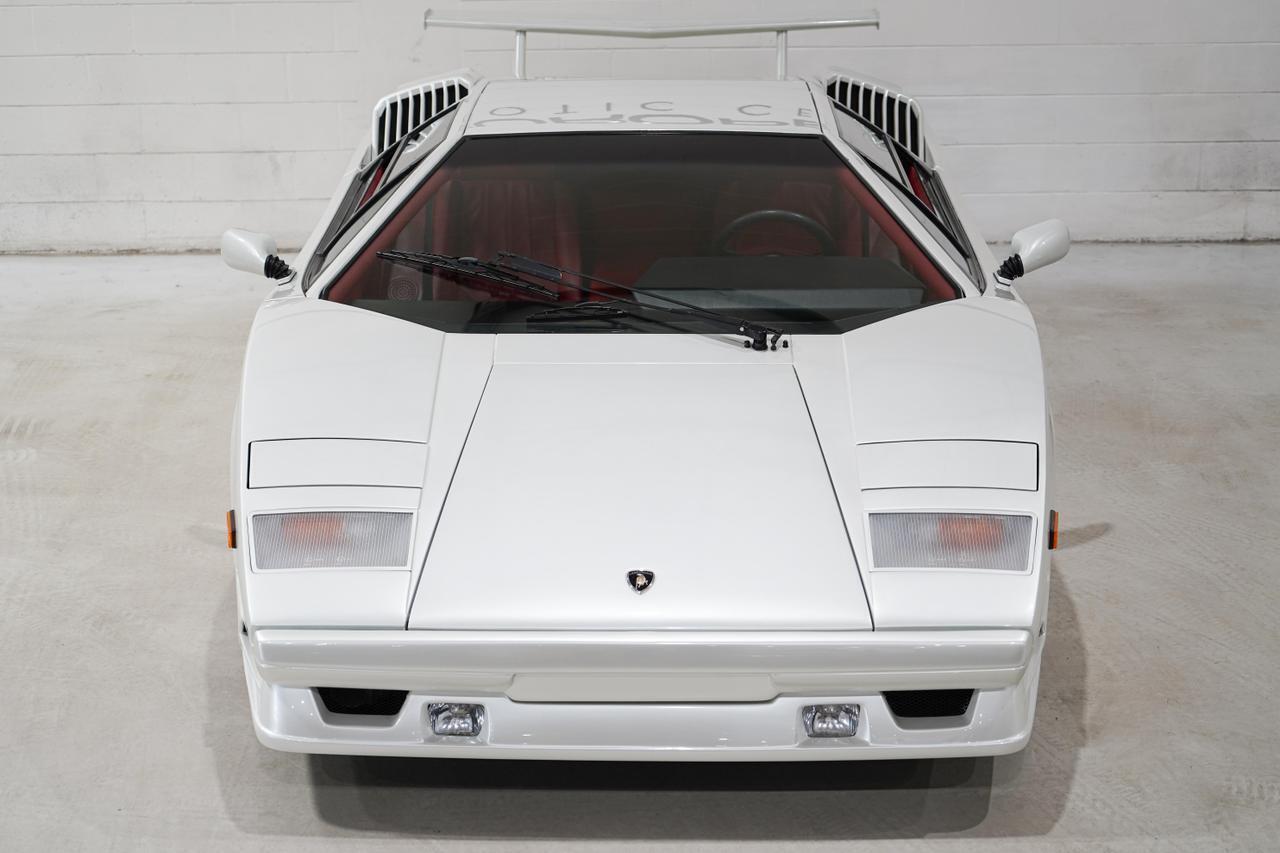 Lamborghini-Countach-1989-37