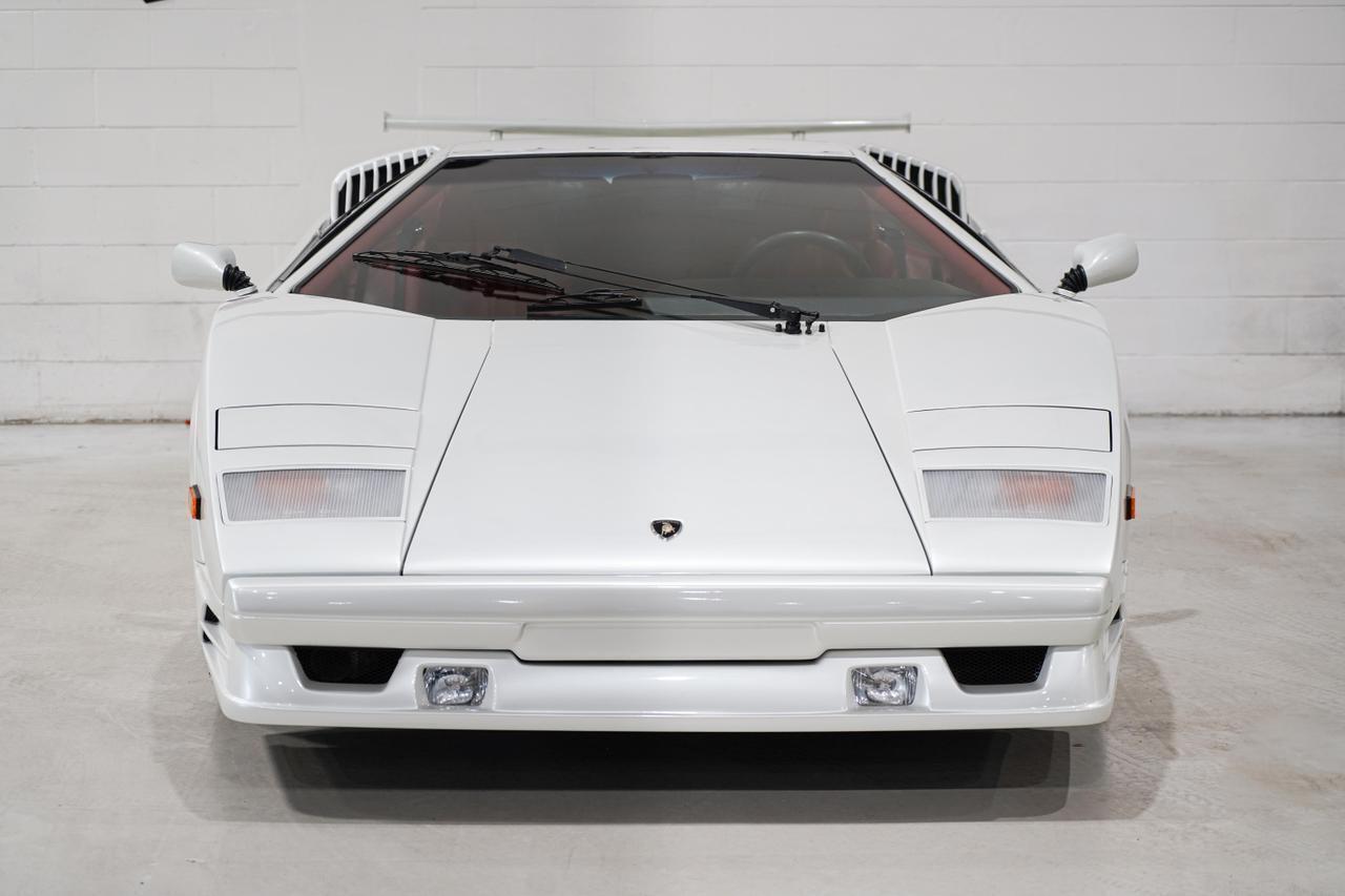 Lamborghini-Countach-1989-4