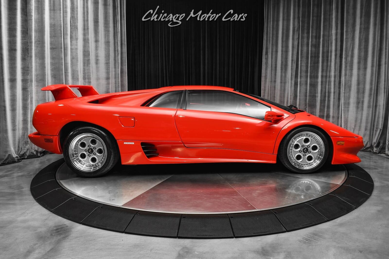 Lamborghini-Diablo-VT-1994-Coupe-38