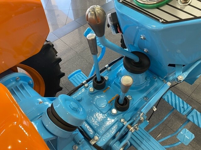 Lamborghini-TRACTOR-1969-16