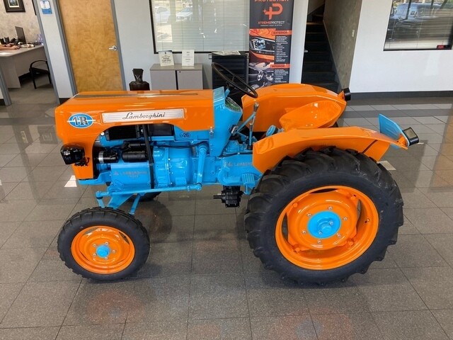 Lamborghini-TRACTOR-1969-3