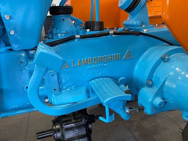 Lamborghini-TRACTOR-1969-8