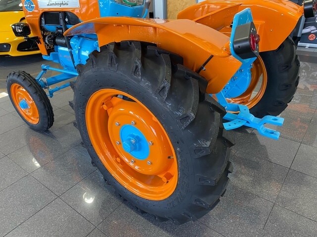 Lamborghini-TRACTOR-1969-9
