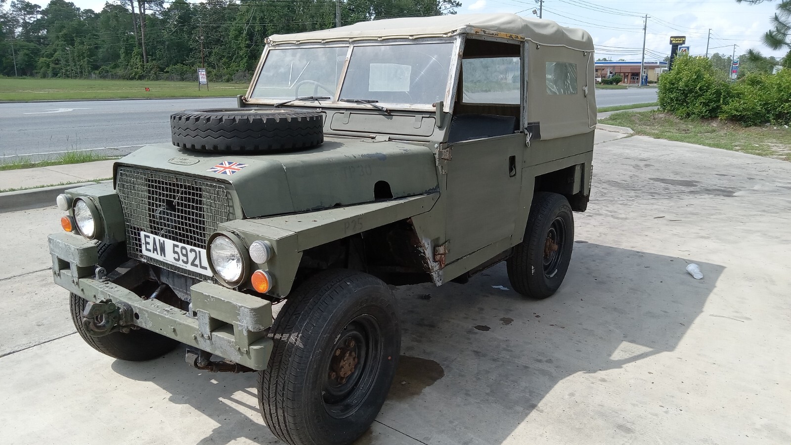 Land-Rover-12-Ton-Pickup-1974-Convertible-14