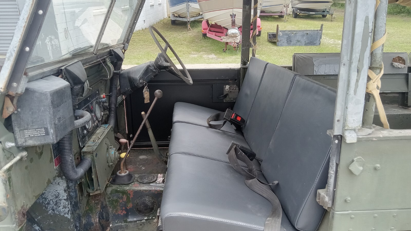 Land-Rover-12-Ton-Pickup-1974-Convertible-2