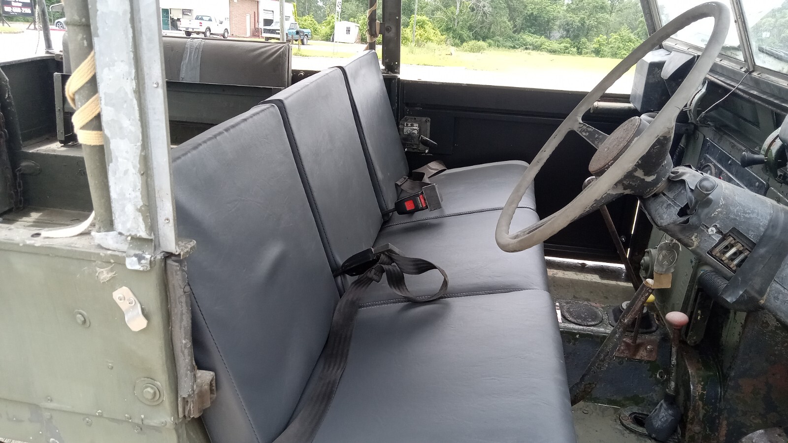 Land-Rover-12-Ton-Pickup-1974-Convertible-4