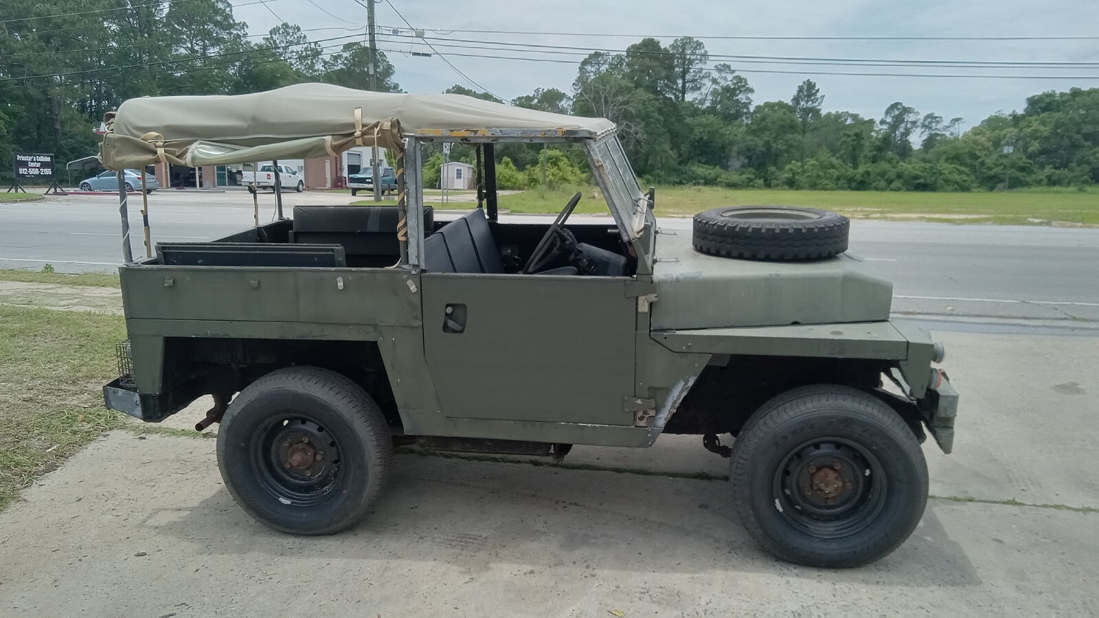 Land-Rover-12-Ton-Pickup-1974-Convertible-5