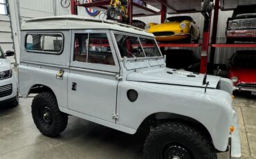 Land-Rover-Defender-1976-SUV-1