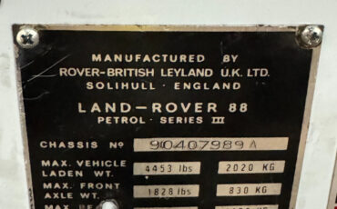 Land-Rover-Defender-1976-SUV-21