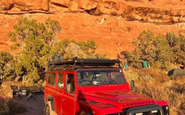 Land-Rover-Defender-1985-SUV-1