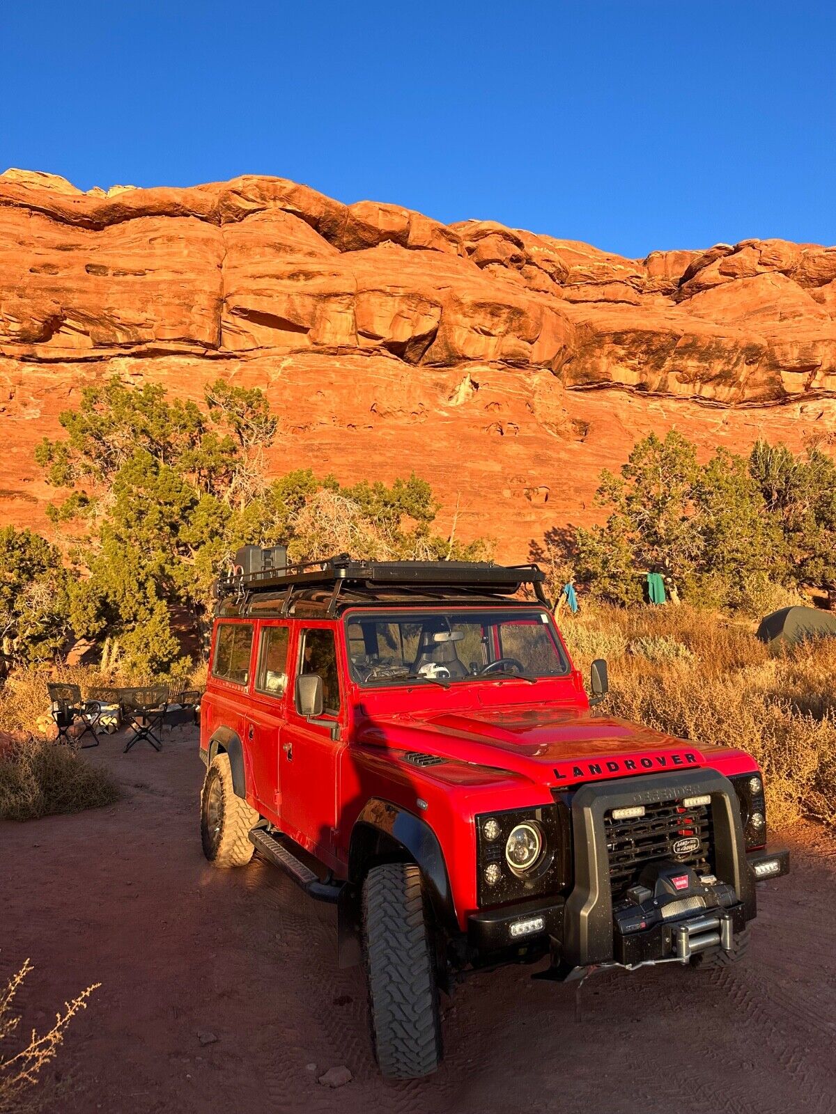 Land-Rover-Defender-1985-SUV-1
