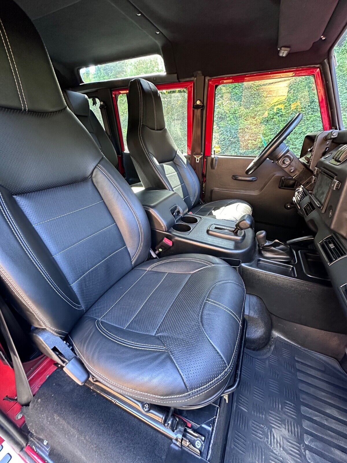 Land-Rover-Defender-1985-SUV-23