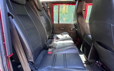 Land-Rover-Defender-1985-SUV-28