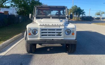 Land-Rover-Defender-1986-SUV-1
