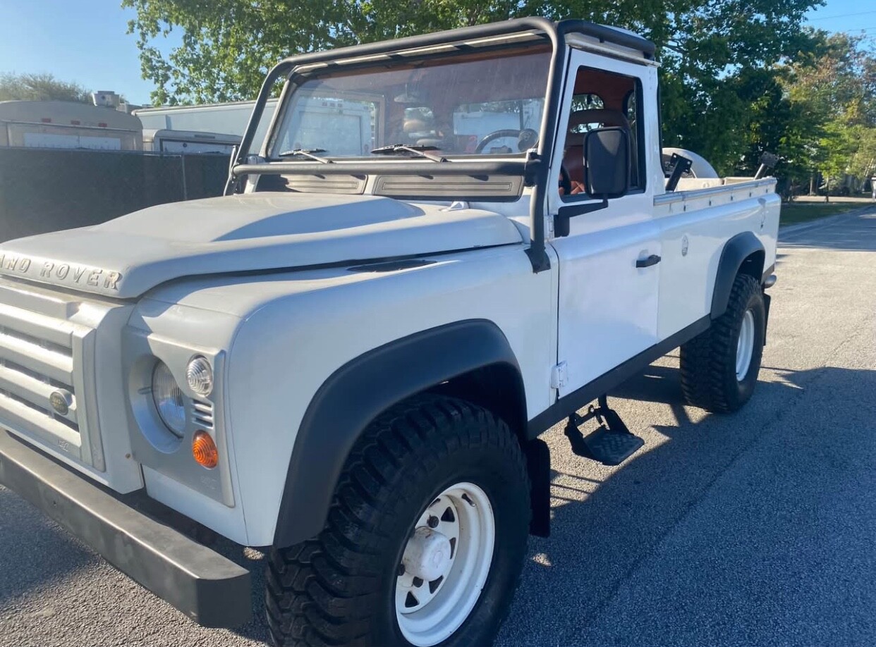 Land-Rover-Defender-1986-SUV-10