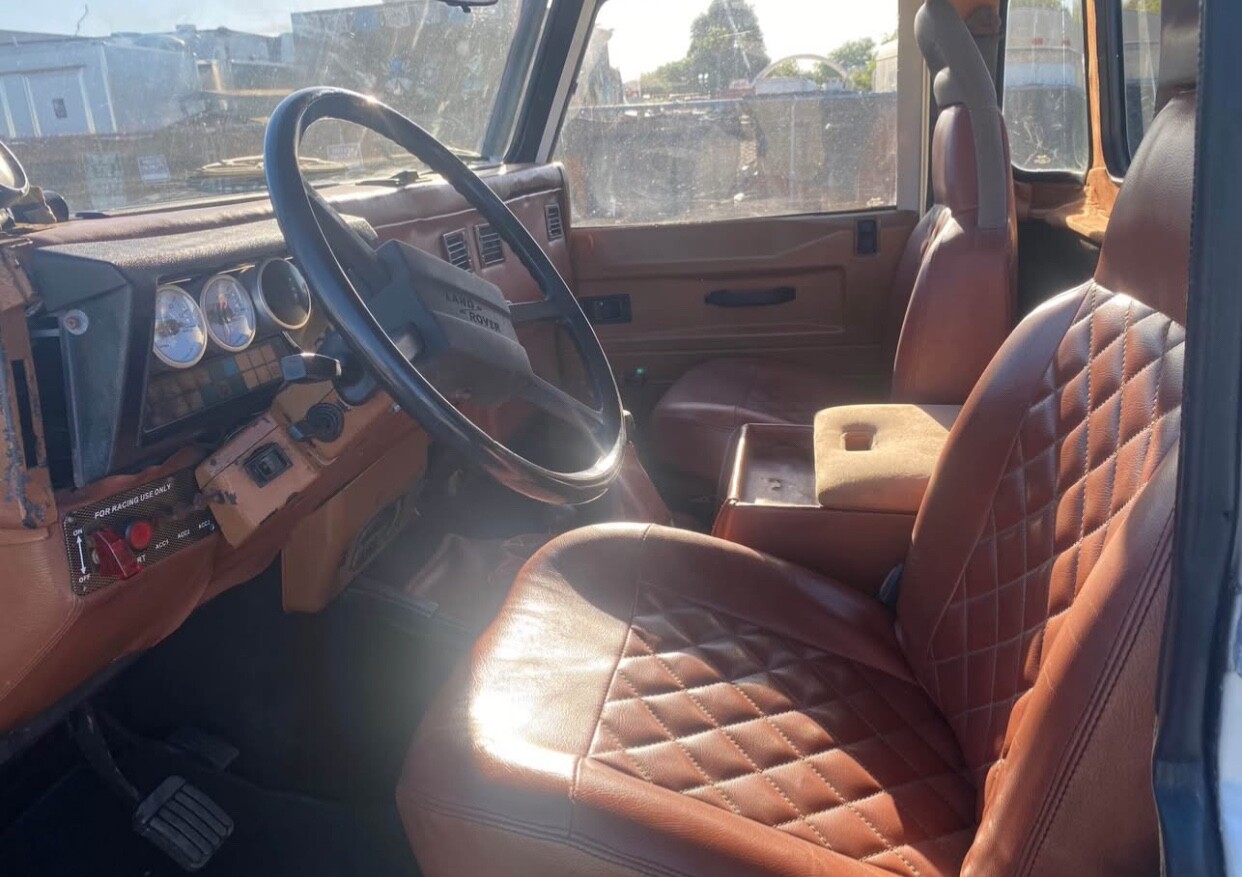 Land-Rover-Defender-1986-SUV-12