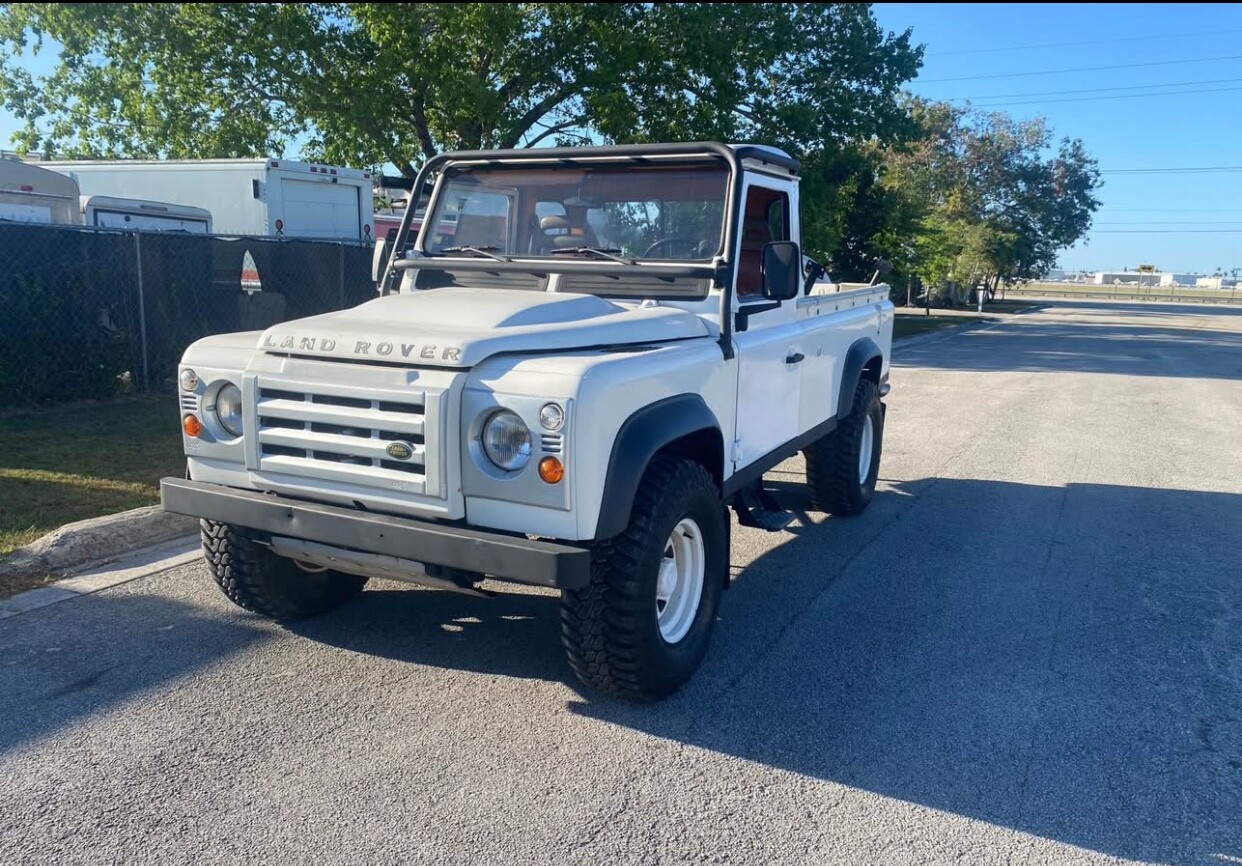 Land Rover Defender 1986 SUV