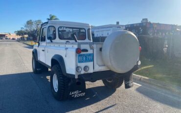 Land-Rover-Defender-1986-SUV-8