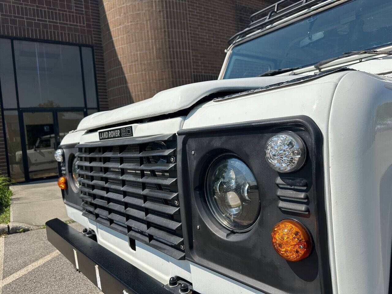 Land-Rover-Defender-1987-SUV-11