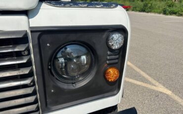 Land-Rover-Defender-1987-SUV-16