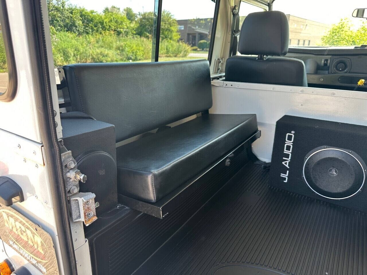 Land-Rover-Defender-1987-SUV-28