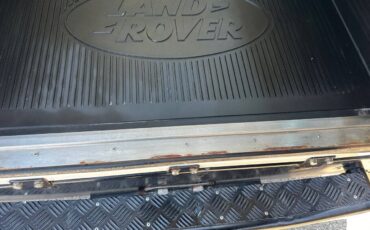 Land-Rover-Defender-1987-SUV-33