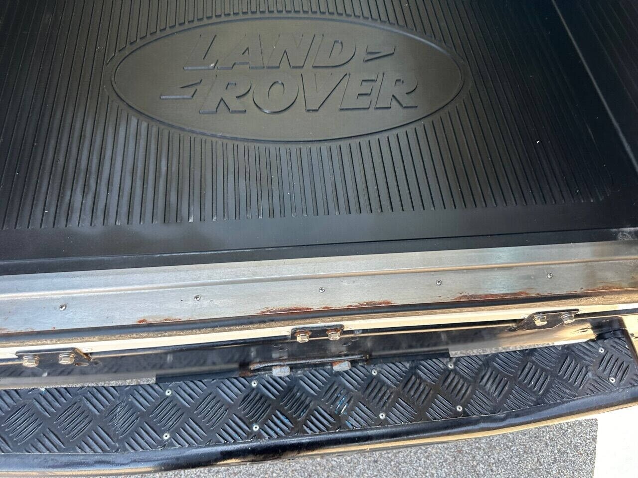 Land-Rover-Defender-1987-SUV-33