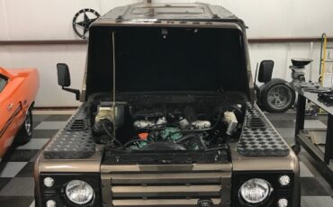 Land-Rover-Defender-1988-SUV-2