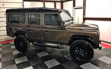 Land-Rover-Defender-1988-SUV