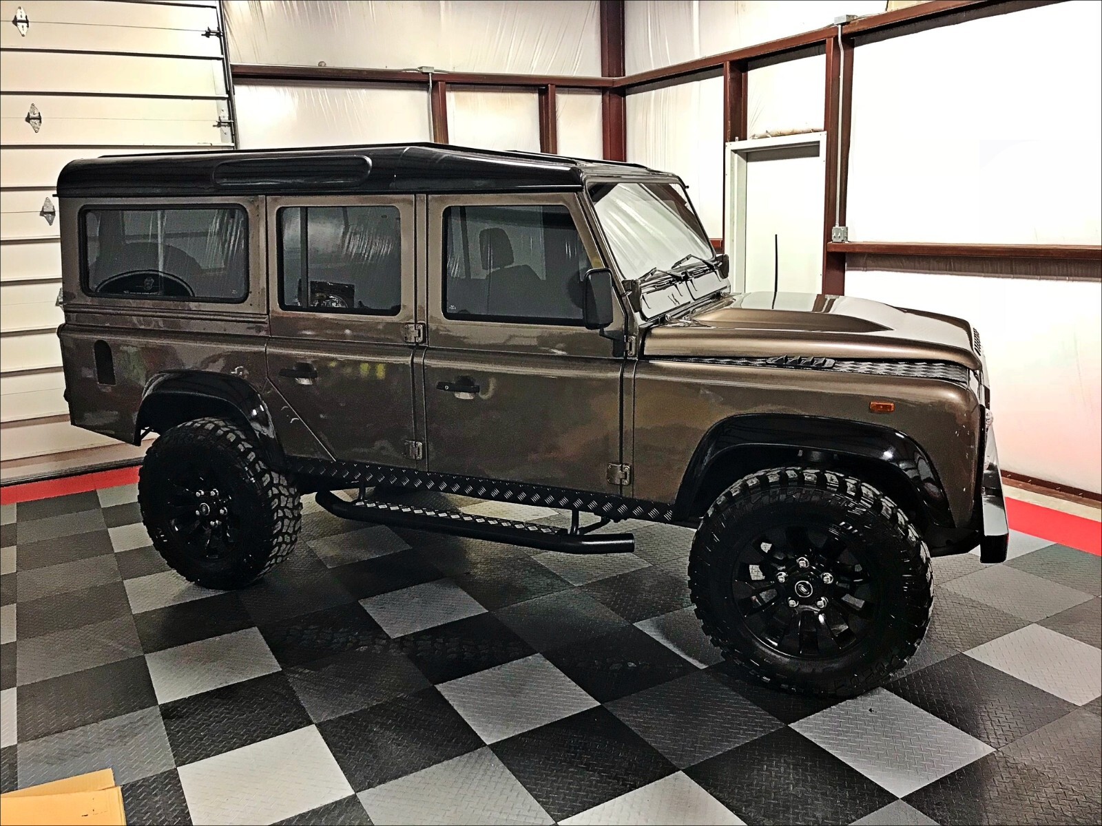 Land-Rover-Defender-1988-SUV