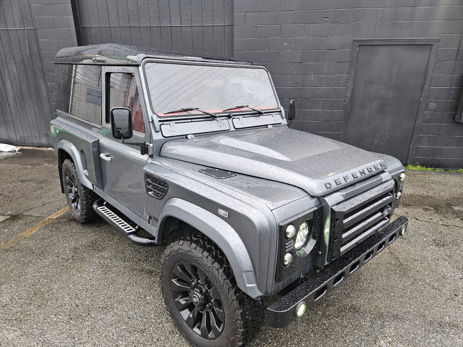 Land-Rover-Defender-1989-12