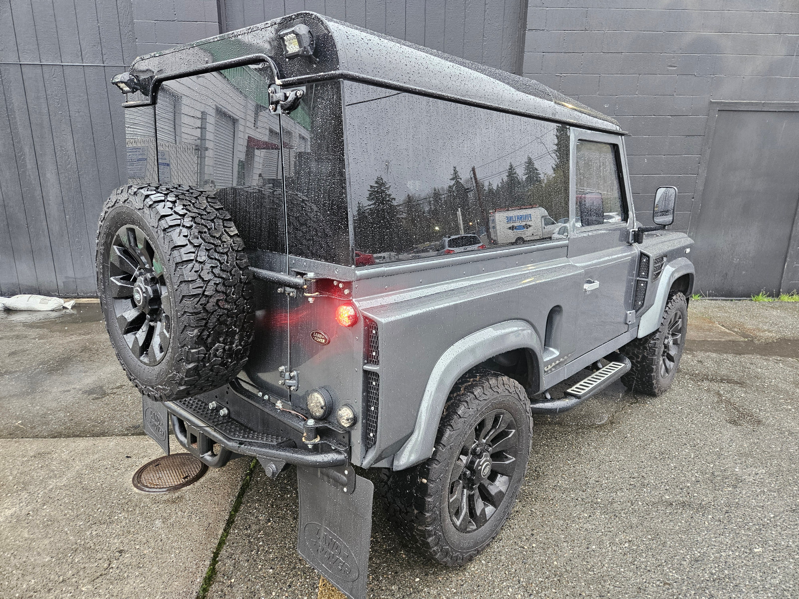 Land-Rover-Defender-1989-9