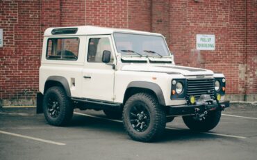 Land-Rover-Defender-1991-SUV-1