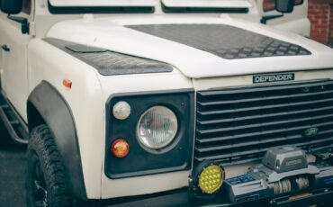 Land-Rover-Defender-1991-SUV-11